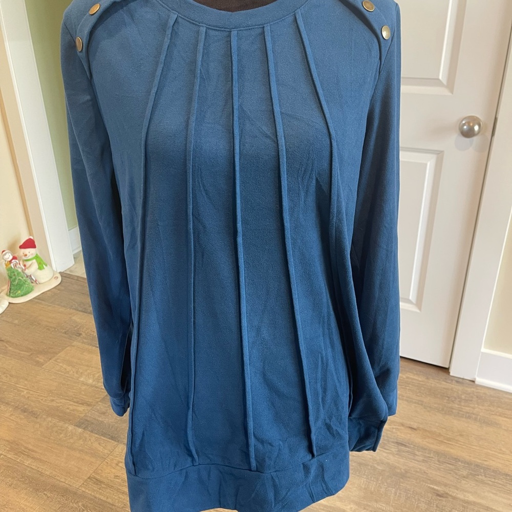Elegant Blue Women's Blouse with Button Accents